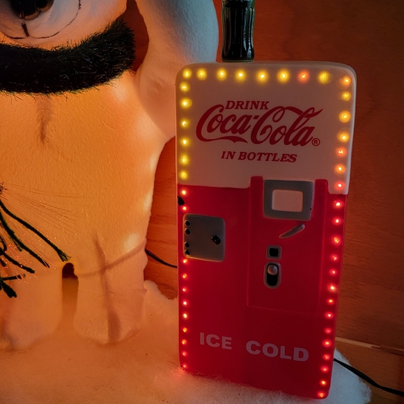 Vintage Coca-Cola Fiber Optic Polar Bear with Coke Soda Machine Christmas Decor. - Picture 13 of 16